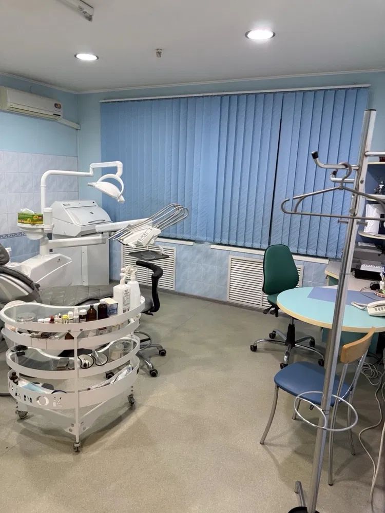лікувати кореневі канали зуба